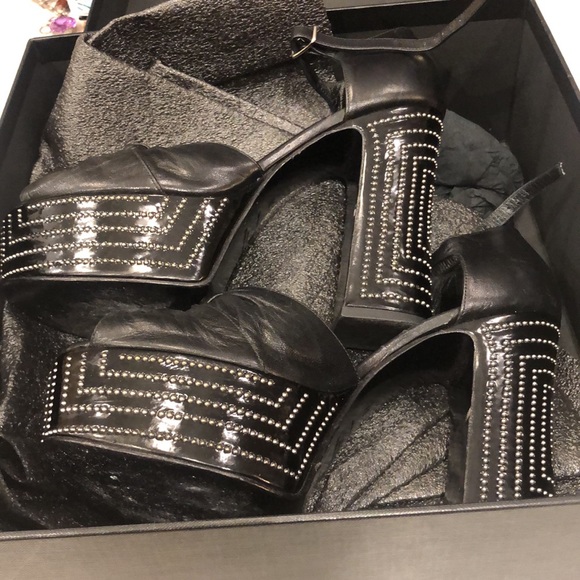 Platform Studded Heels🔥 - Picture 7 of 7